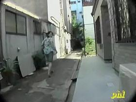Small alley sharking scene of some totally surprised oriental broad