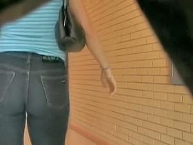 Spy cam street view of hot girls tight asses in tight jeans