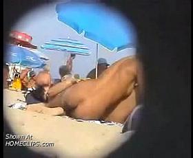 outdoor voyeur lesb on beach