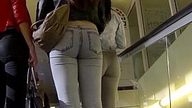Candid - Great Teen Ass In Tight Jeans