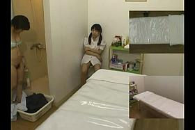 Massage hidden camera filmed a girl giving handjob